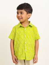 Load image into Gallery viewer, Campana Boys Yuki Short Sleeve Cotton Shirt - Leaf Print - Green