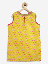 Load image into Gallery viewer, Campana Girls Kiran Kurti with Patiala Dhoti & Dupatta - Paisley & Bandhej Print - Lime & Pink