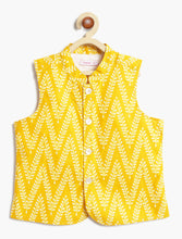 Load image into Gallery viewer, Campana Boys Nishant Kurta Pyjama with Jacket Set - Floral &amp; Leaf Zigzag Print - Yellow
