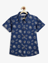 Load image into Gallery viewer, Campana Boys Yuki Short Sleeve Cotton Shirt - Seashells Print - Navy Blue
