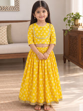 Load image into Gallery viewer, Campana Girls Koel Pure Cotton Kanthawork &amp; Floral Print Lehenga Set - Yellow &amp; White
