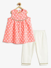 Load image into Gallery viewer, Campana Girls Revathi Pure Cotton Kurta Pants Set - Kantha Blockprint - Peach &amp; White
