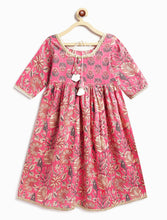 Load image into Gallery viewer, Campana Girls Madhuri Long Cotton Kurta - Blockprint - Cloudy Pink
